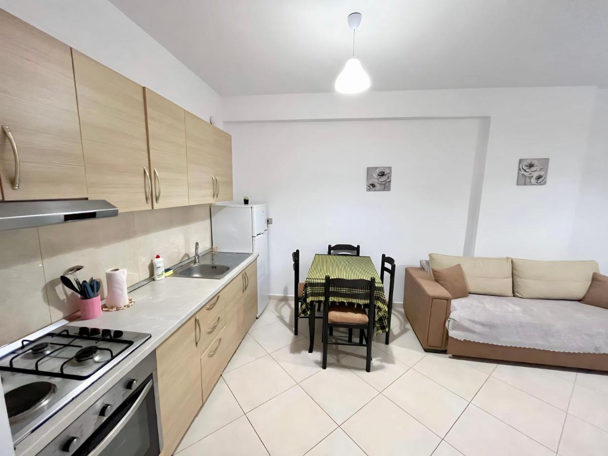 Gerald'S Central Apartments Vlora Kültér fotó