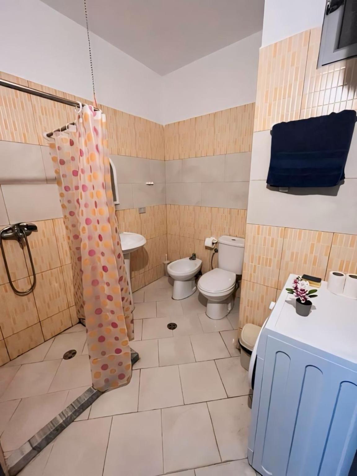 Gerald'S Central Apartments Vlora Kültér fotó