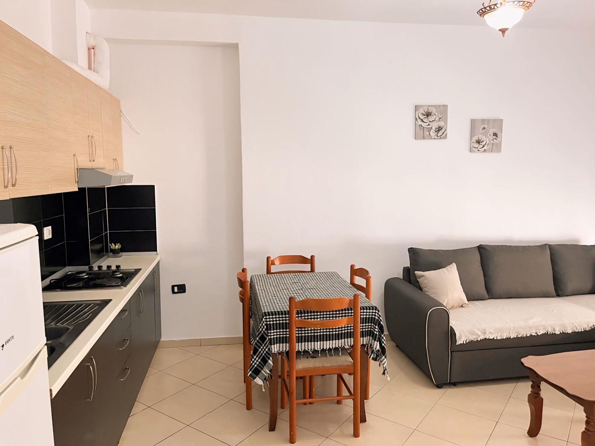 Gerald'S Central Apartments Vlora Kültér fotó
