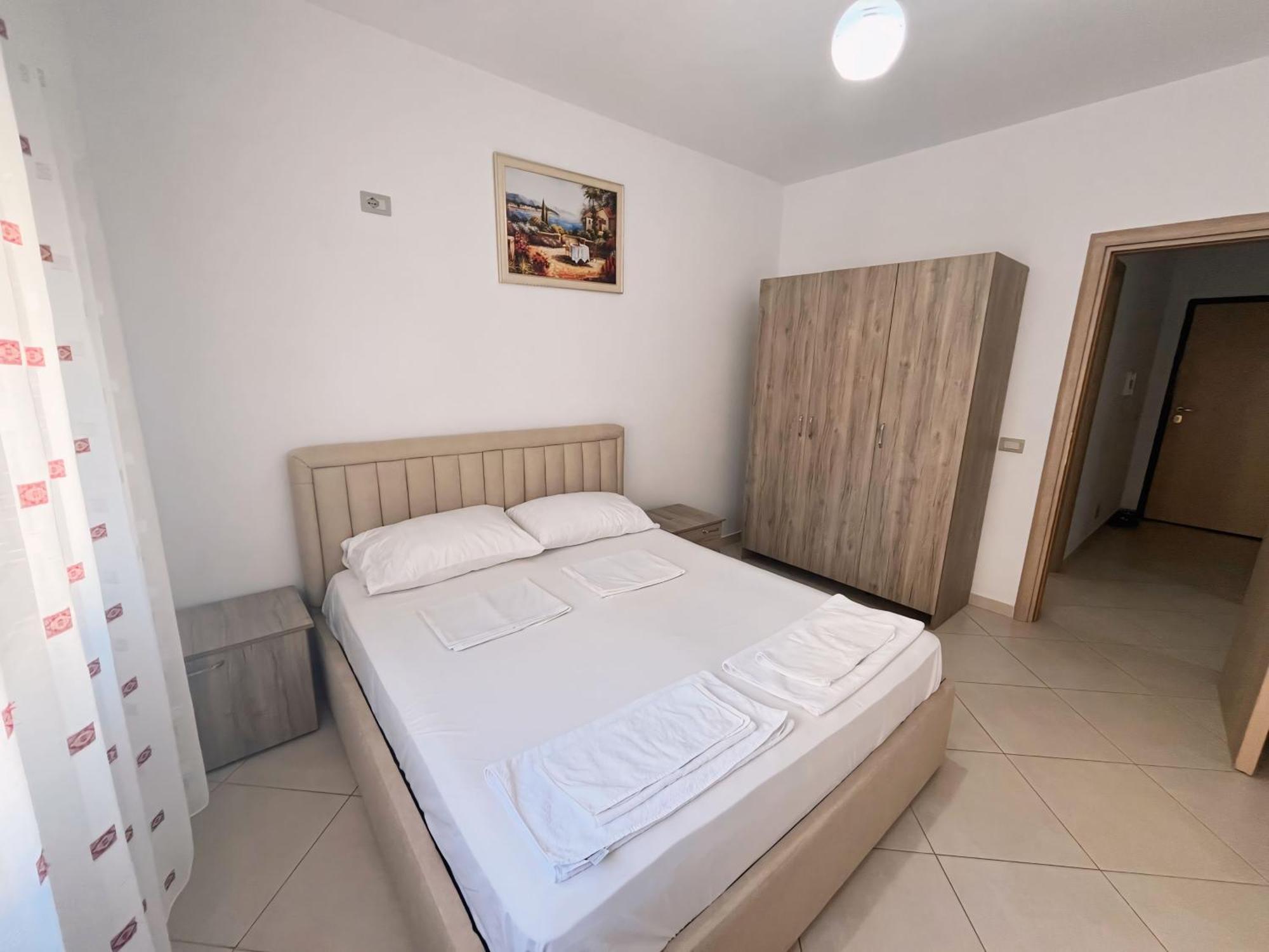 Gerald'S Central Apartments Vlora Kültér fotó